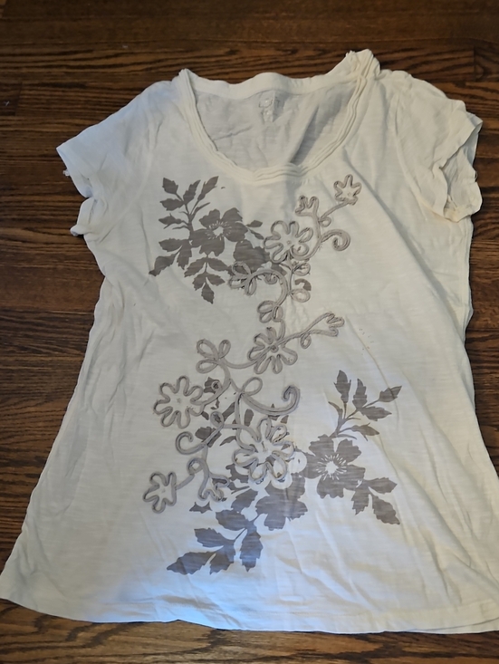 LOFT Tops - LOFT White Short Sleeve Tee with Gray Floral Embroidery